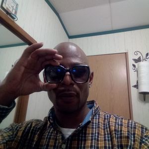 Meet your Posher, Derrick